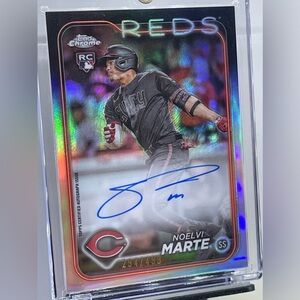 Topps Chrome Baseball Card Noelvi Marte Auto